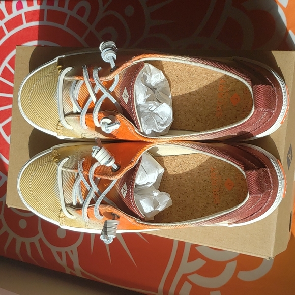 NIB Sunset crest vibe platform sneakers - Picture 12 of 15